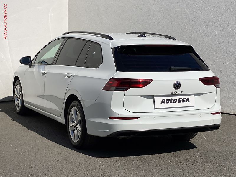 Volkswagen Golf (2022) 2.0 TDi, ČR, Life - fotka 6 z 19