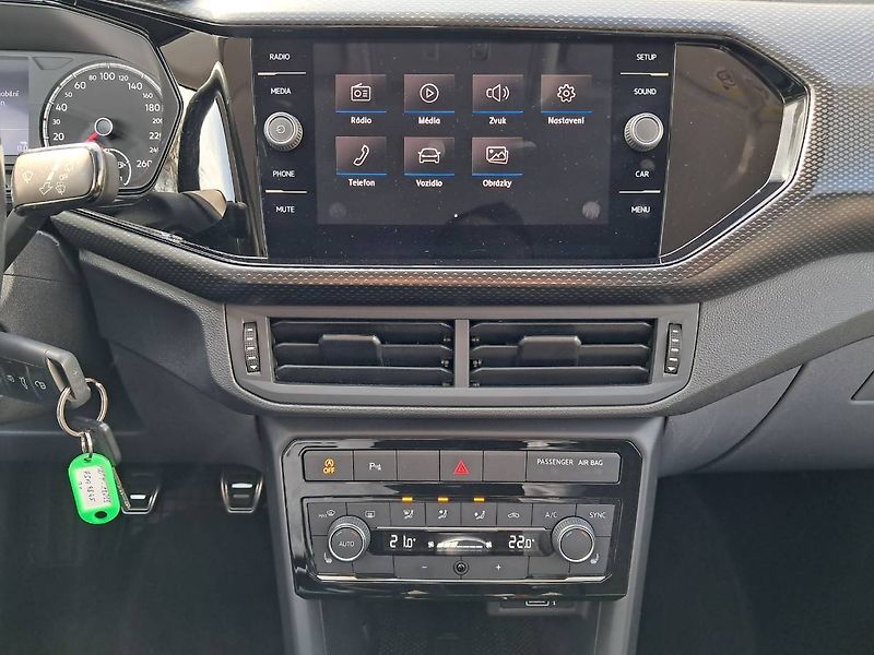 Volkswagen Ostatní (2020) VW T-CROSS LIFE 1.0 TSI / 85 k - fotka 13 z 27