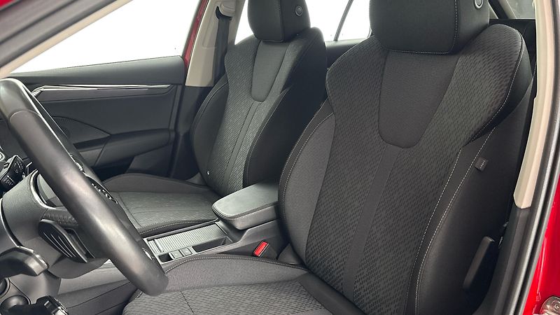 Škoda Octavia 2.0 TDI DSG Style Combi - fotka 15 z 25