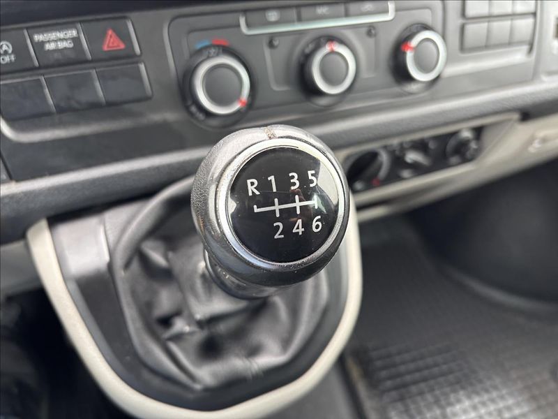 Volkswagen Transporter 2,0 TDi 110 kW - fotka 24 z 26