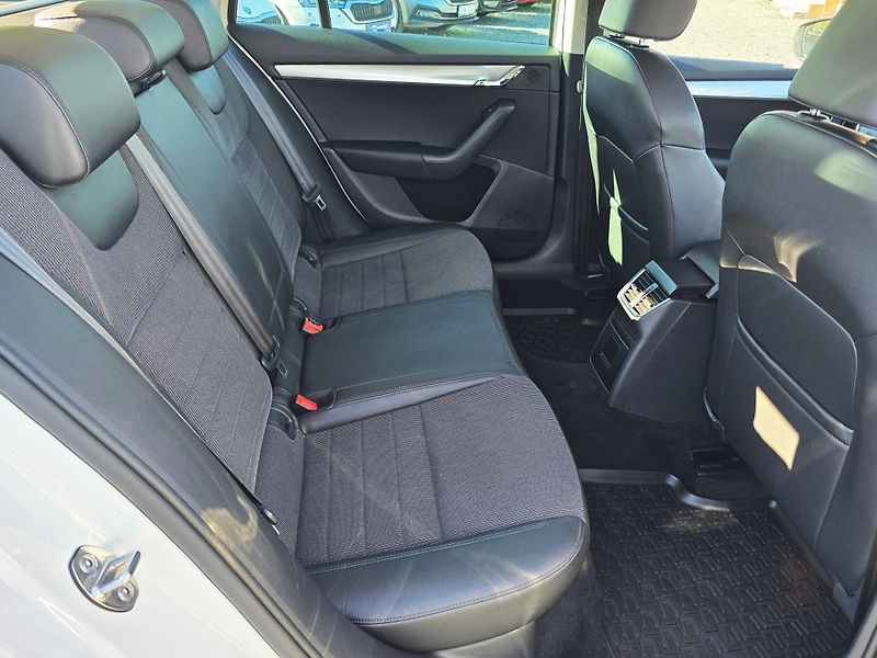 Škoda Octavia 1.4 TSI STYLE NAVI 1Majitel - fotka 16 z 24