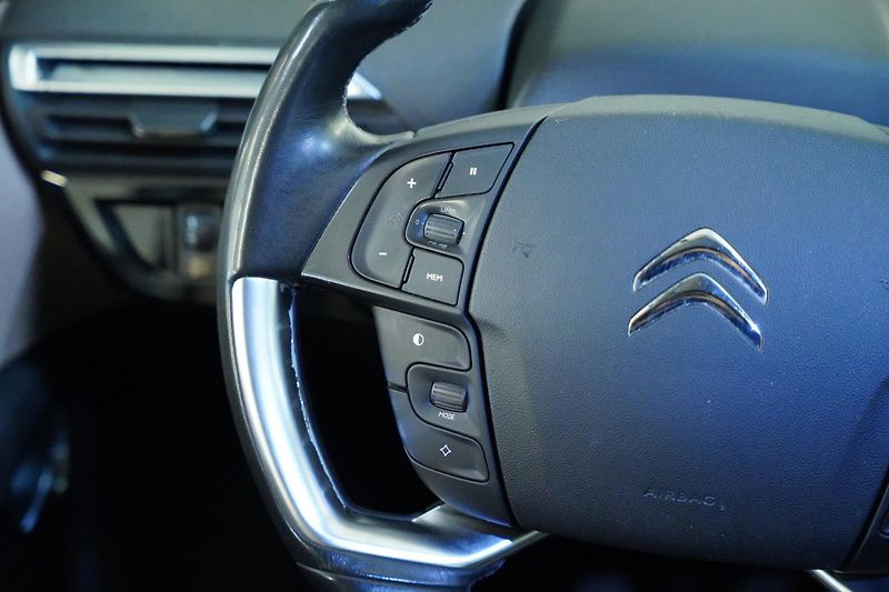 Citroën Grand C4 Picasso - fotka 16 z 29