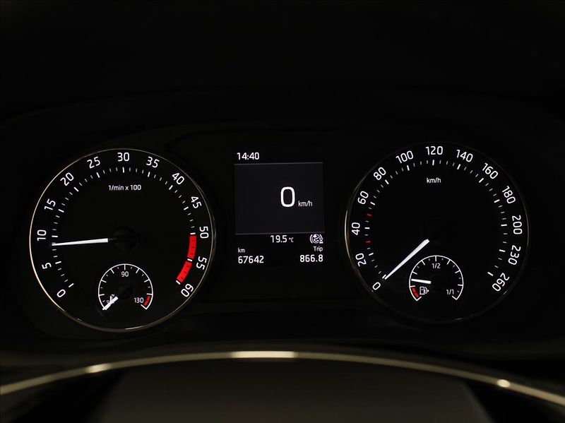 Škoda Octavia 2,0 TDi MT Ambition 67tkm. ČR - fotka 21 z 21