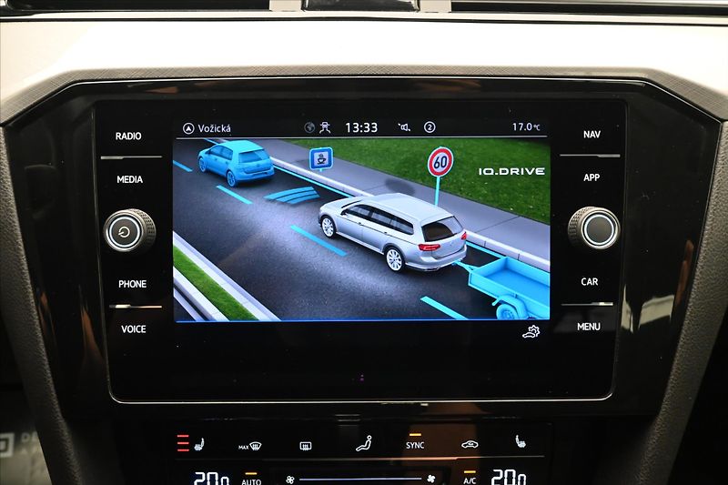 Volkswagen Passat 2,0 TDI 110 KW DSG Business Zá - fotka 19 z 32