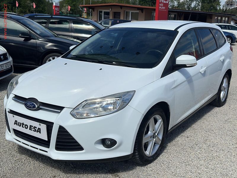 Ford Focus (2014) 1.6 TDCi, AC, výhřev sed - fotka 3 z 18