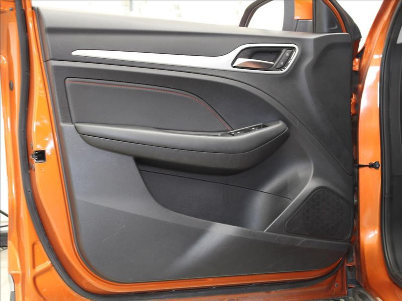 MG ZS 1,5 DVVT 78kW Emotion Záruka - fotka 14 z 21