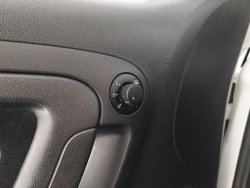 Škoda Fabia (2013) 1.2 TSI, Serv.kniha, nová STK - fotka 17 z 18