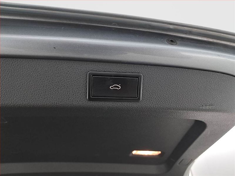 Škoda Superb (2017) Laurin&Klement 2.0 TDI - fotka 16 z 23