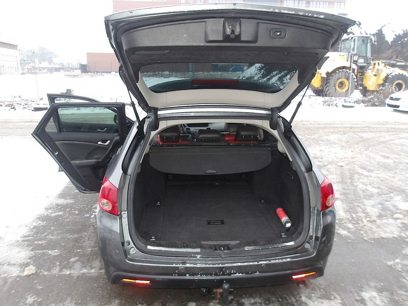 Honda Accord 2,2 i -DTEC 110kW Výbava !! - fotka 25 z 33