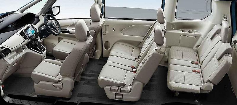 Nissan Serena.