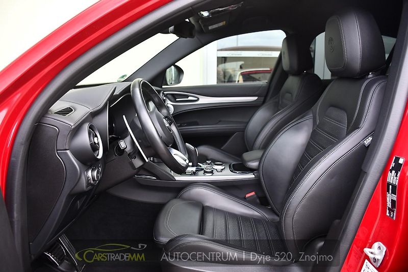 Alfa Romeo Stelvio 2.2 D154kW Veloce AT8-Q4 - fotka 10 z 56