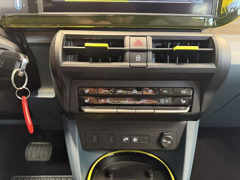 Fiat Grande Panda (2025) La Prima 1.2 Turbo Hybrid 110k - fotka 11 z 25