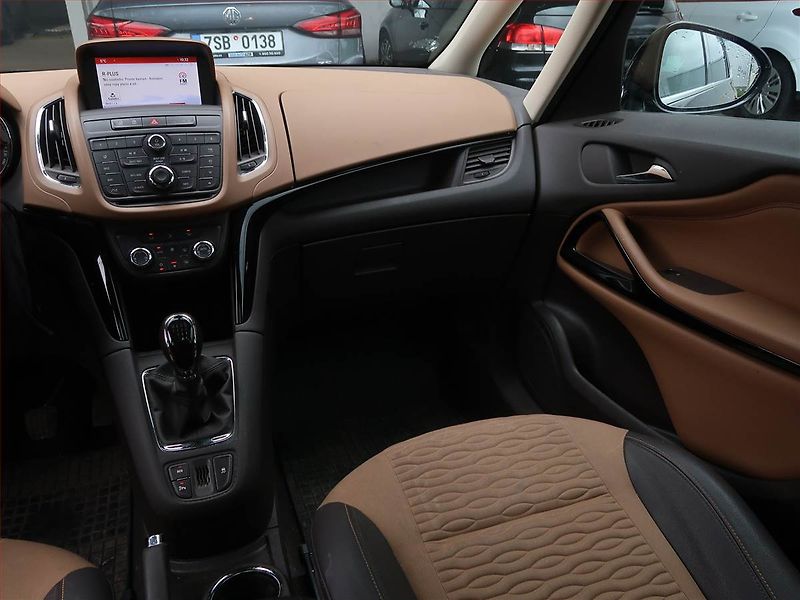 Opel Zafira (2016) 2.0 CDTI, 7 míst, Navi - fotka 8 z 18