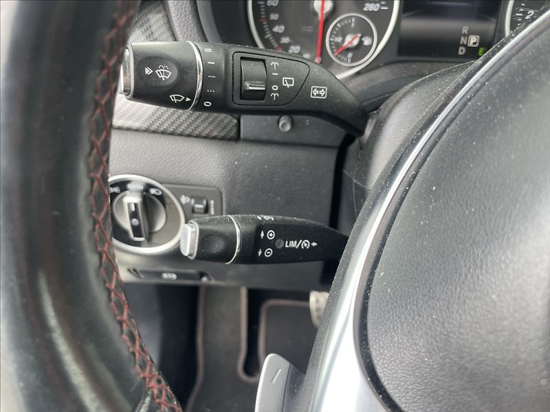 Mercedes-Benz Třídy B 2,2 CDi B200 Premium Automat L - fotka 16 z 35