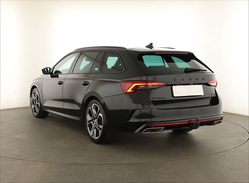 Škoda Octavia (2022) RS 2.0 TSI - fotka 4 z 19