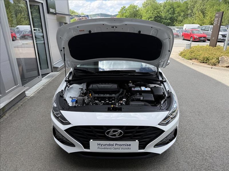 Hyundai i30 1,5 i  WG Family Comfort - fotka 20 z 23