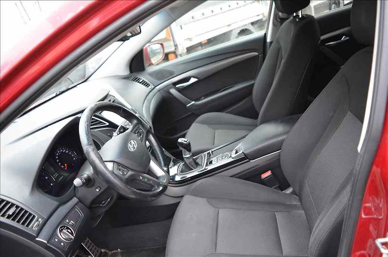 Hyundai i40 (2015) 1,7 CRDI - fotka 13 z 17
