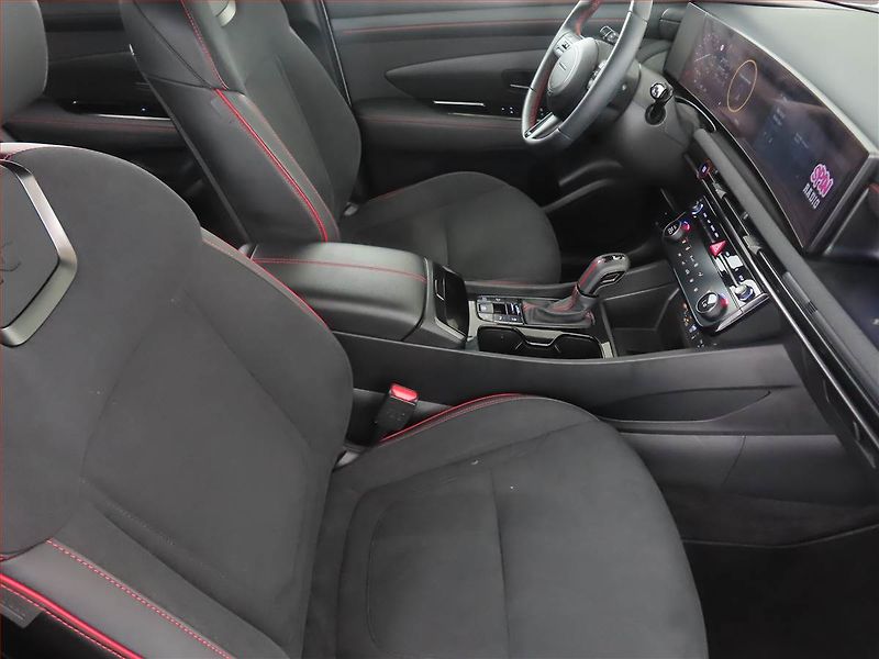 Hyundai Tucson (2025) 1.6 T-GDI, N- Line, Navigace - fotka 9 z 16