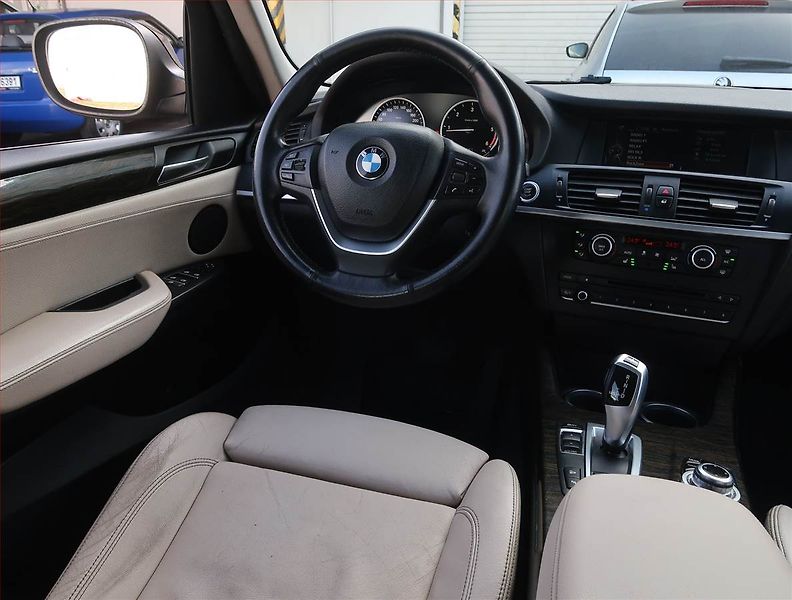 BMW X3 (2014) xDrive20d, 4X4, Automat, Navi - fotka 7 z 16