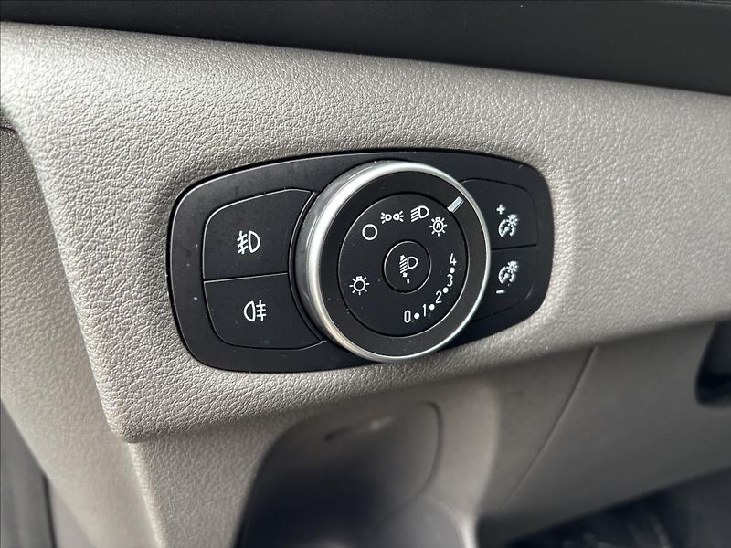 Ford Tourneo Custom 2,0 EcoBlue 136kW TitaniumX L2 - fotka 24 z 42