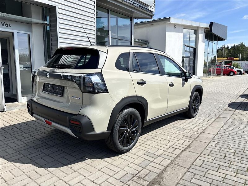 Suzuki S-Cross (2026) 1,4 ELEGANCE MANUÁL  Black Edi - fotka 4 z 17