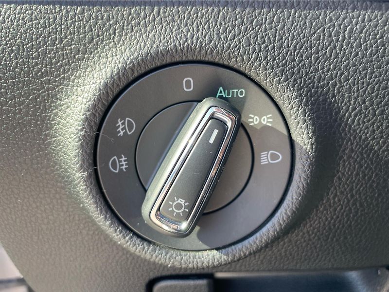 Škoda Superb 2.0 TDi DSG 7st. STYLE - fotka 16 z 26