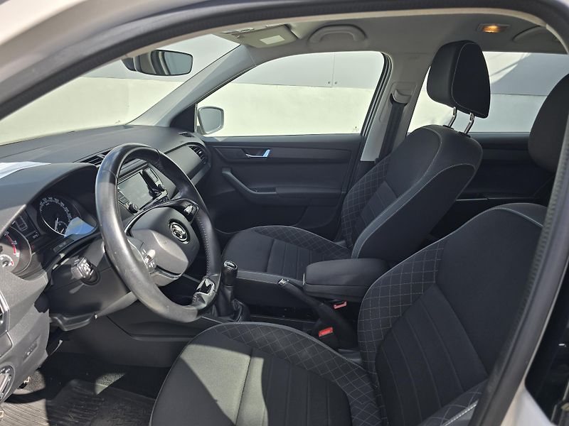 Škoda Fabia  IIIF Tour Ambition 1,0 TSI ( - fotka 6 z 6