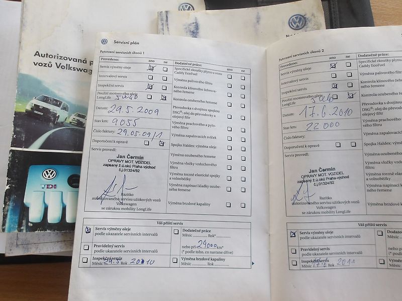 Volkswagen Caddy 1,4i ČR 1.MAJITEL !!! - fotka 37 z 37