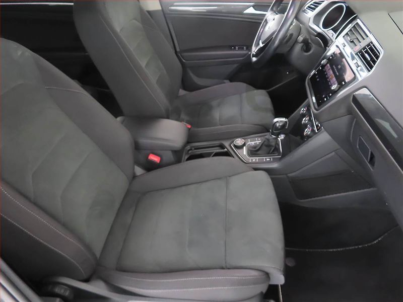 Volkswagen Tiguan Allspace (2019) R-Line 2.0 TDI - fotka 9 z 17