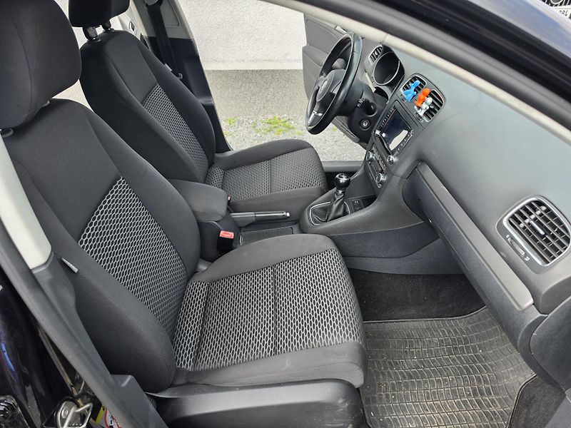 Volkswagen Golf 1.4 TSI 90 kW 6ti Kamera  - fotka 12 z 17