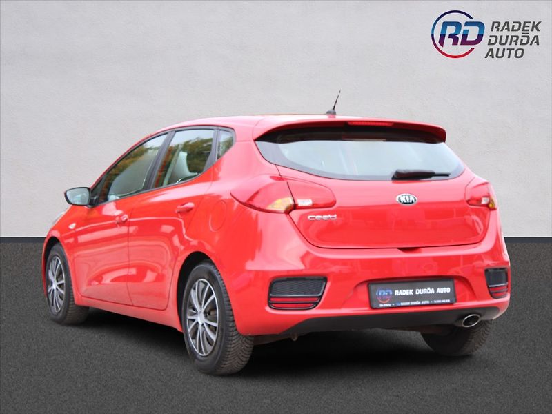 Kia Ceed 1,4 i  NOVÉ V ČR - fotka 7 z 21