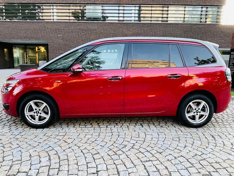 Citroën Grand C4 Picasso 2.0HDi MAN 7MÍST KAMERY TAŽNÉ - fotka 19 z 60