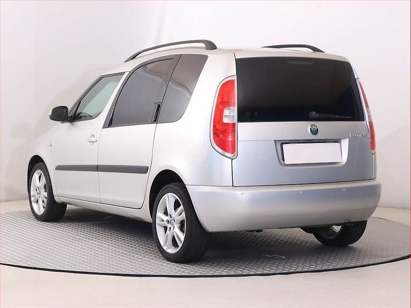 Škoda Roomster (2007) 1.6 16V, Park. senzory - fotka 4 z 16