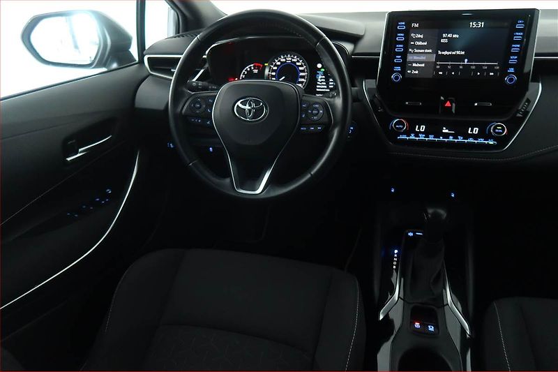 Toyota Corolla (2021) 1.8 Hybrid - fotka 7 z 20