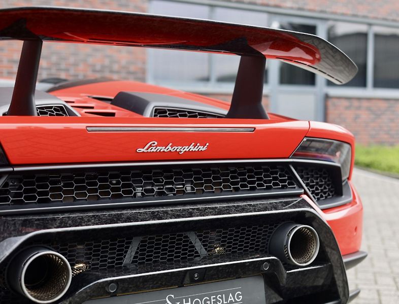 Lamborghini Huracán (2018) Spyder Performante Misano Red  - fotka 8 z 61