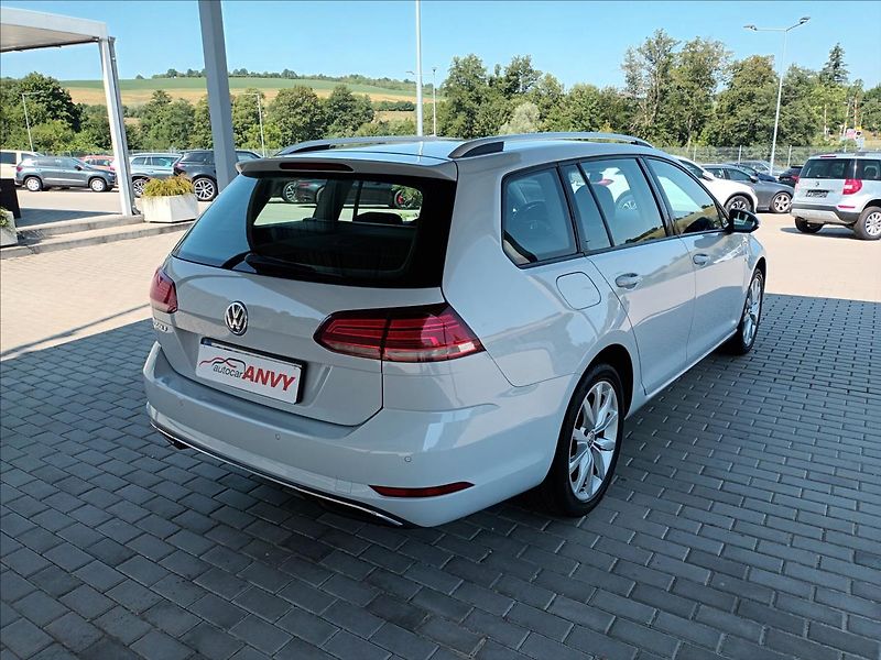 Volkswagen Golf 1,0 TSI,ČR,1MAJ,RADAR,LED,DPH - fotka 5 z 42
