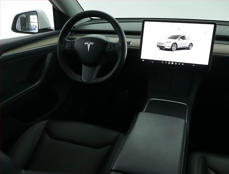 Tesla Model Y (2023) Long Range AWD 79kWh, SoH 90% - fotka 7 z 23