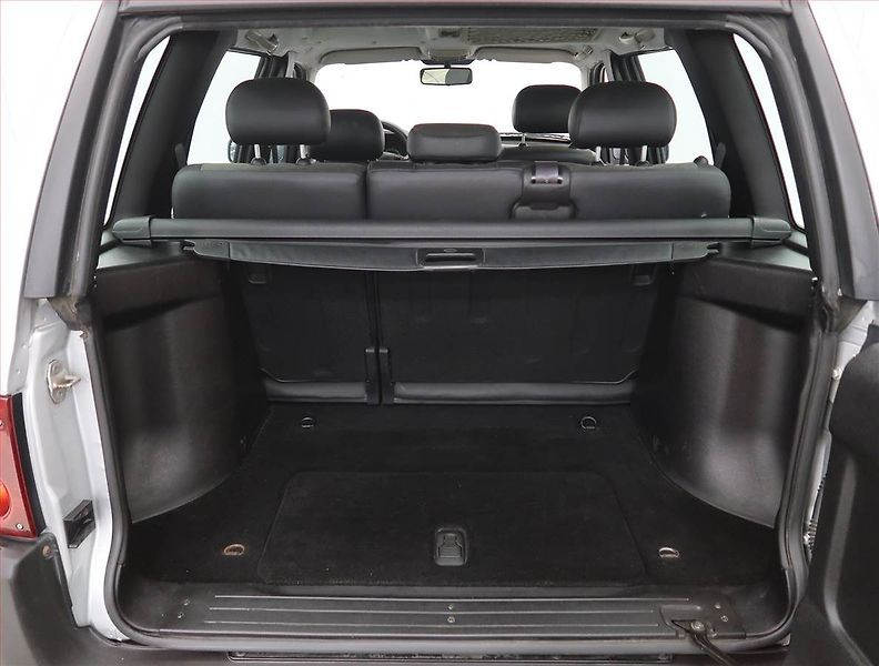Land Rover Freelander (2003) 2.0 TD4, 4X4, Tažné - fotka 13 z 18