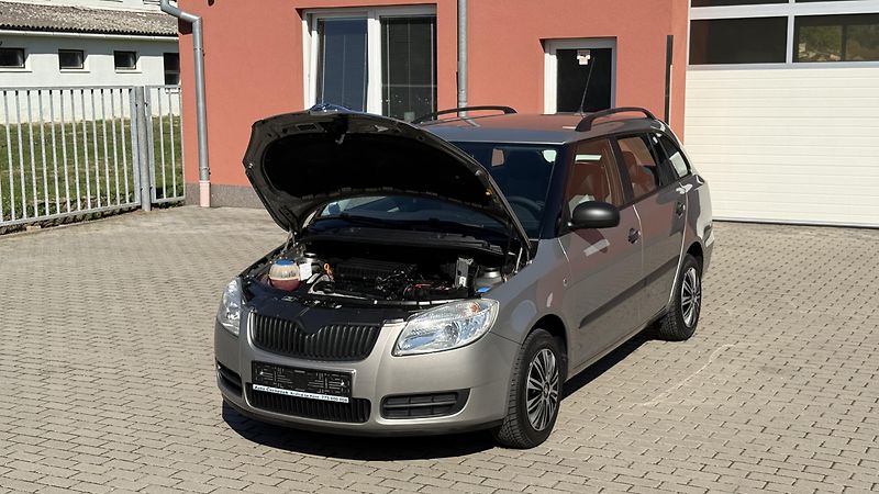 Škoda Fabia (2010) 1.4 16V*63kW*COOL-EDITION*TOP* - fotka 23 z 27