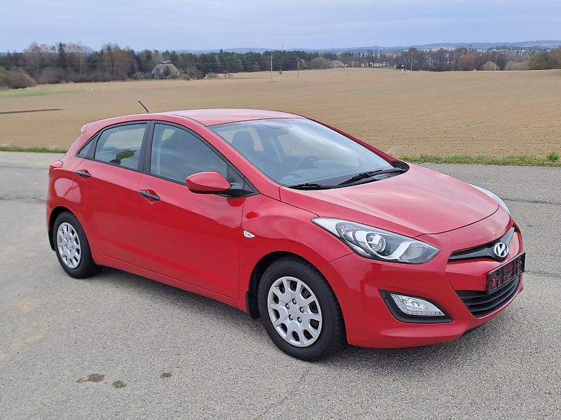 Hyundai i30 1.4i PĚKNÝ STAV, SERVISKA - fotka 3 z 32