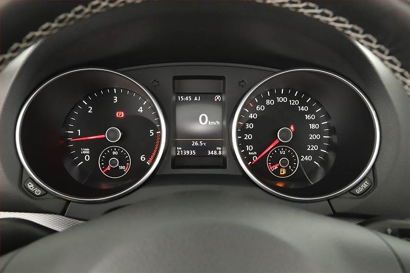 Volkswagen Golf (2015) 2.0 TDI, Serv.kniha, Navi - fotka 9 z 14