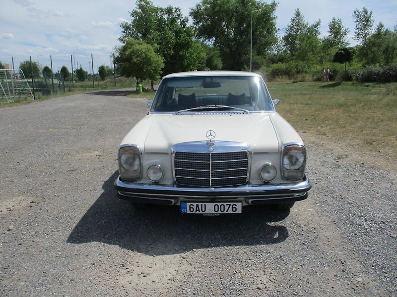 Mercedes-Benz 280 (1972) W114 - fotka 4 z 24
