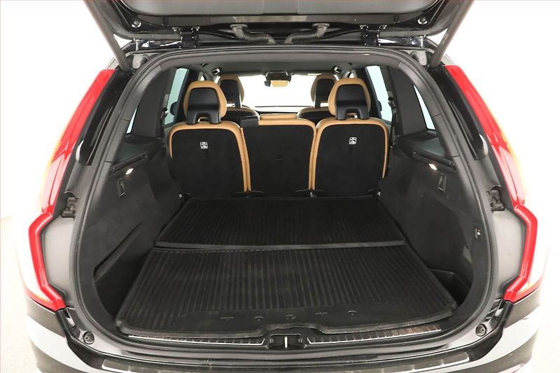 Volvo XC90 (2017) D5 AWD, 4X4, Automat - fotka 11 z 18