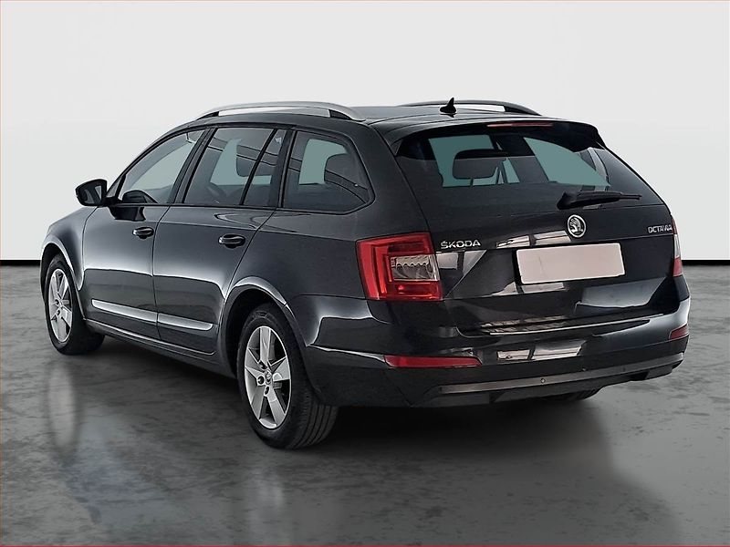 Škoda Octavia (2014) Ambition 1.6 TDI, Serv.kniha - fotka 4 z 19