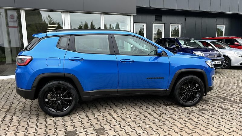 Jeep Compass 1.3T 130k Night Eagle  - fotka 7 z 16