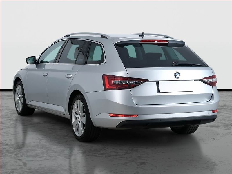 Škoda Superb (2016) 2.0 TDI, Automat, Navi - fotka 4 z 22