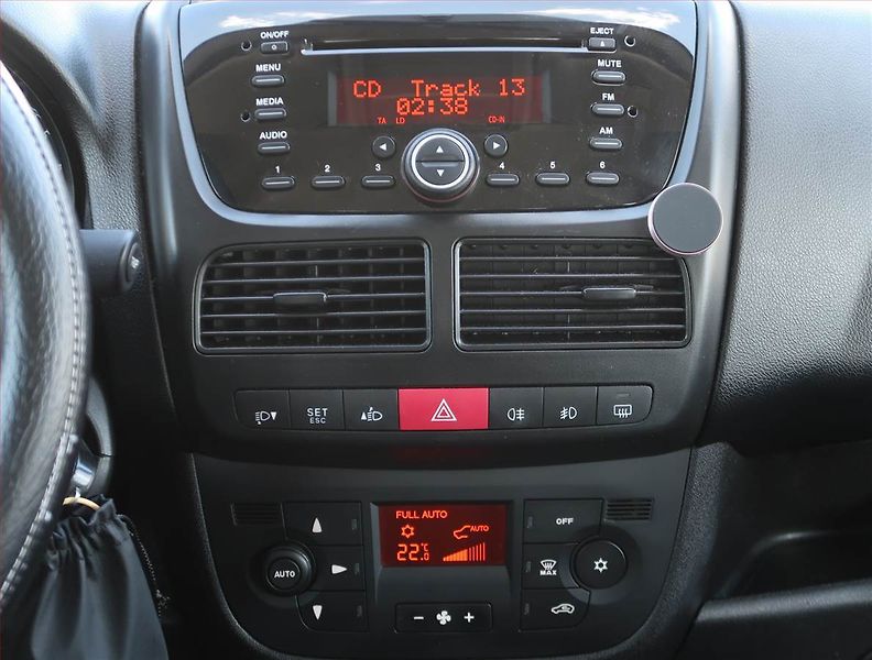 Opel Combo (2013) 1.6 CDTI, 5Míst, ČR - fotka 12 z 16