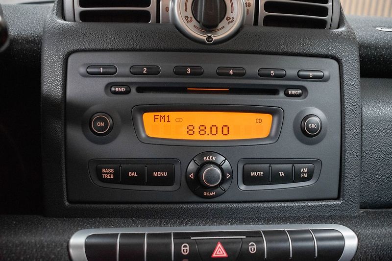 Smart Fortwo 1.0i 52kW *PANORAMA* - fotka 14 z 20
