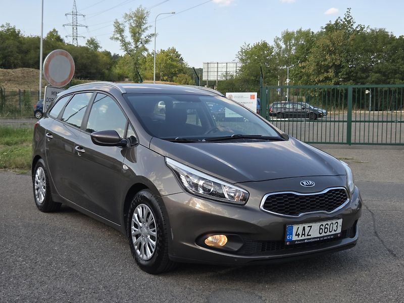Kia Ceed 1,6i KOMBI i na splátky VŠEM!  - fotka 3 z 11