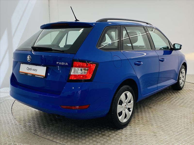 Škoda Fabia 1,0 TSI 70kW Active - fotka 2 z 20